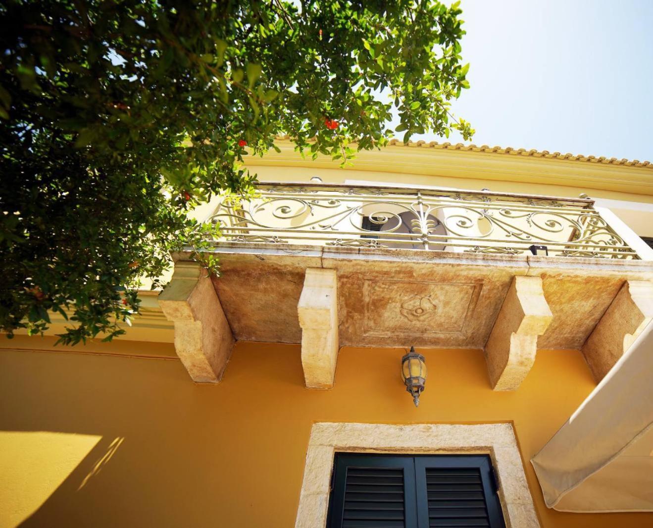 Palairos Historic Property Exterior foto